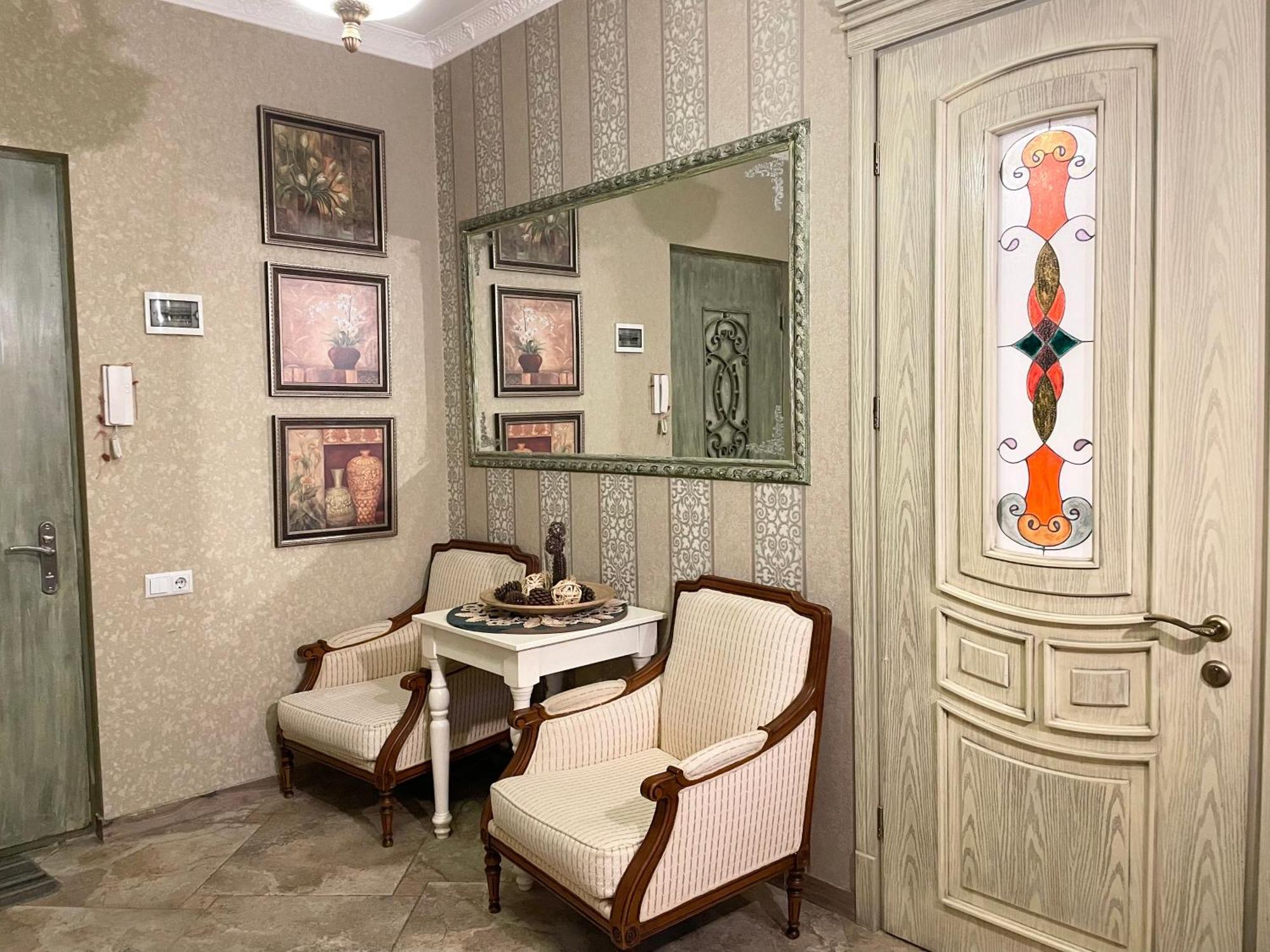 Central Apartment Tbilisi Exterior photo