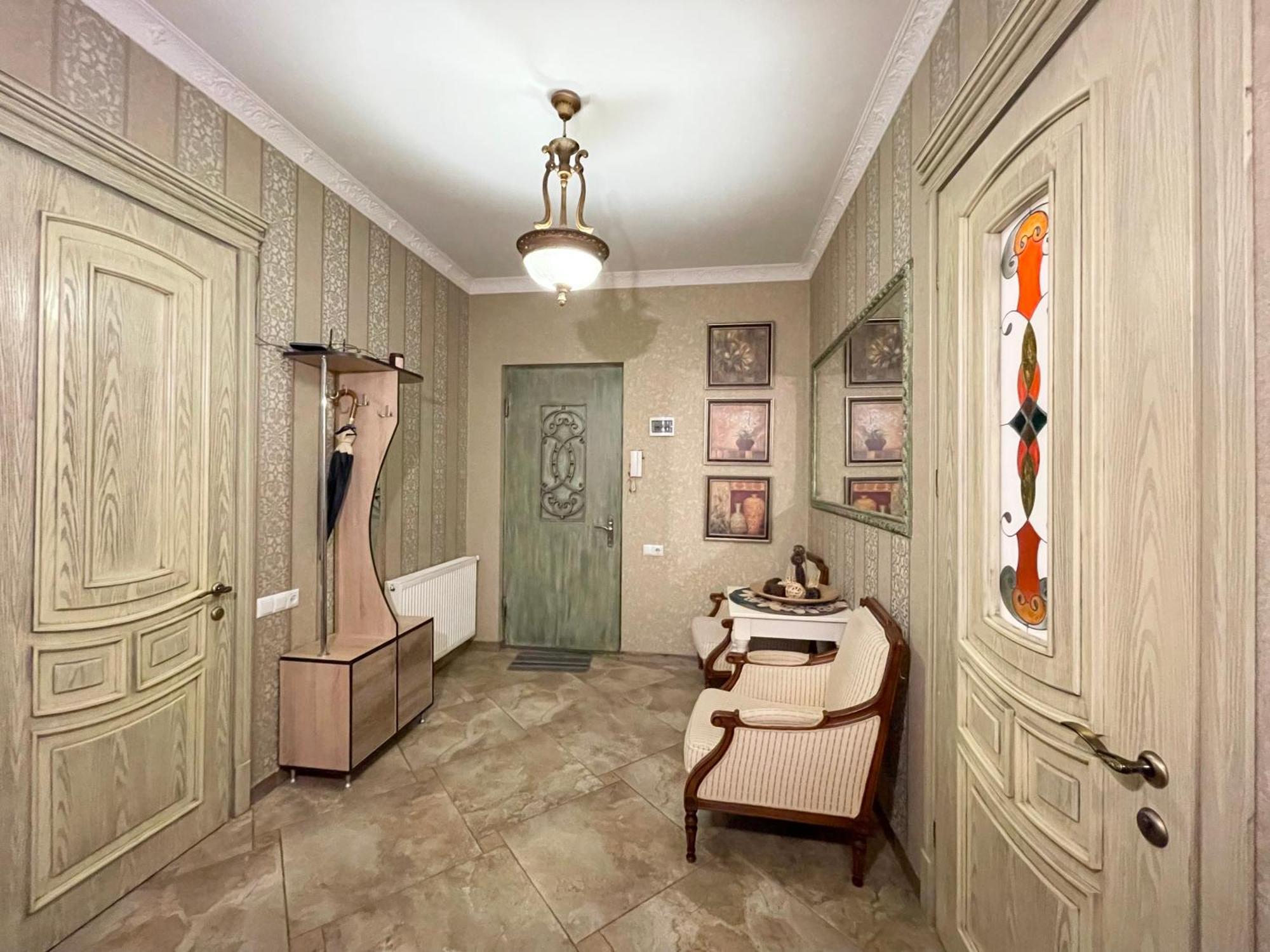 Central Apartment Tbilisi Exterior photo